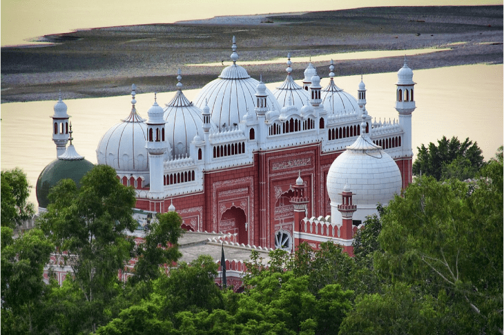 Tomb Of Shah Burhan in Chiniot